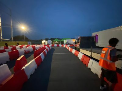 Kunststof verkeersbarrier wit/rood